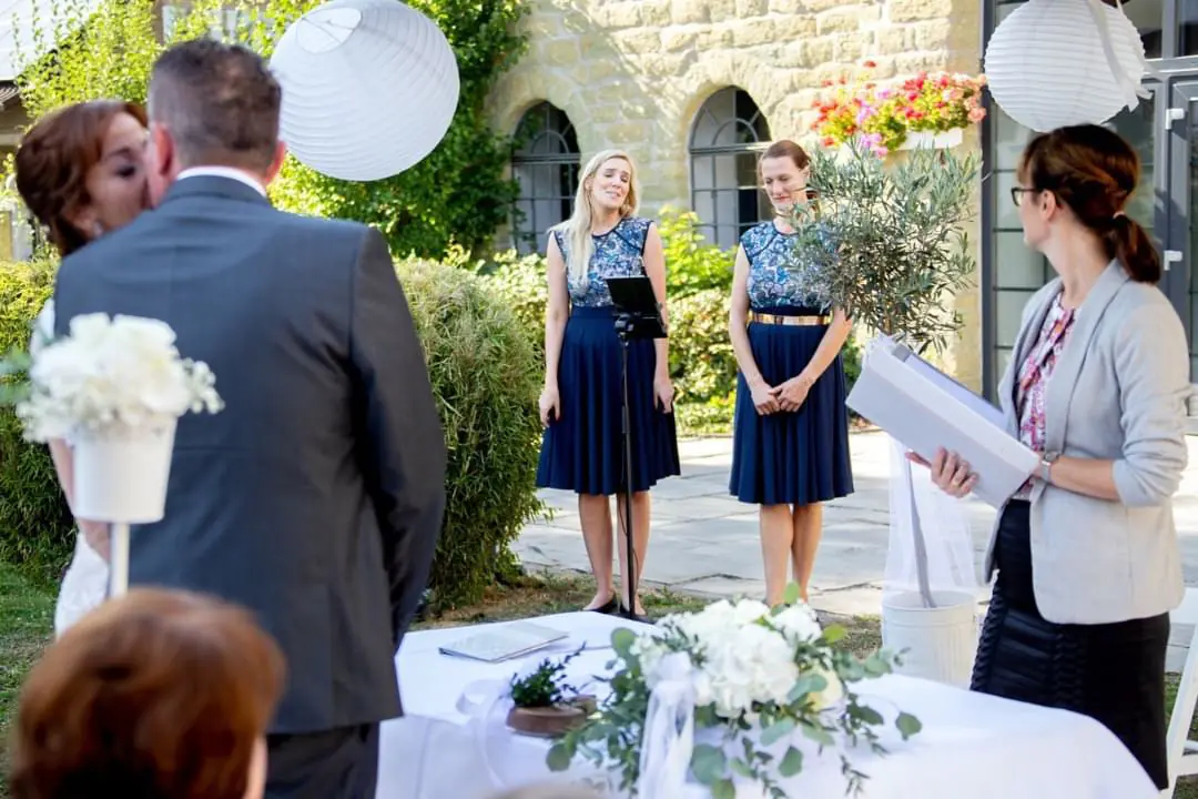 Wolke 7  Live- Gesang für eure Hochzeit  -  das Sängerinnen-Duo für emotionale Trauungen und unvergessliche Momente.