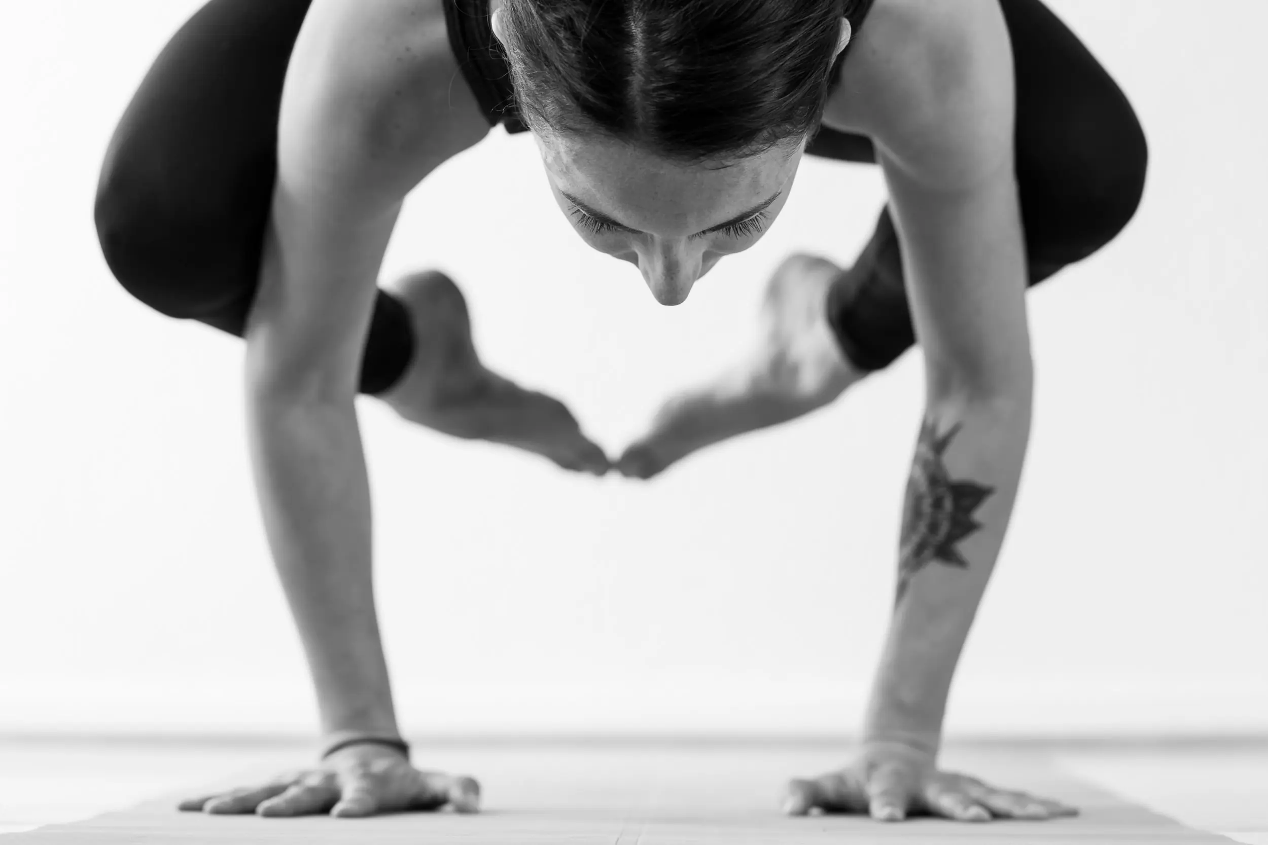 Professional photography for yoga teachers and studios. Portraits, poses, teaching situations and studio interiors. - Photo 6