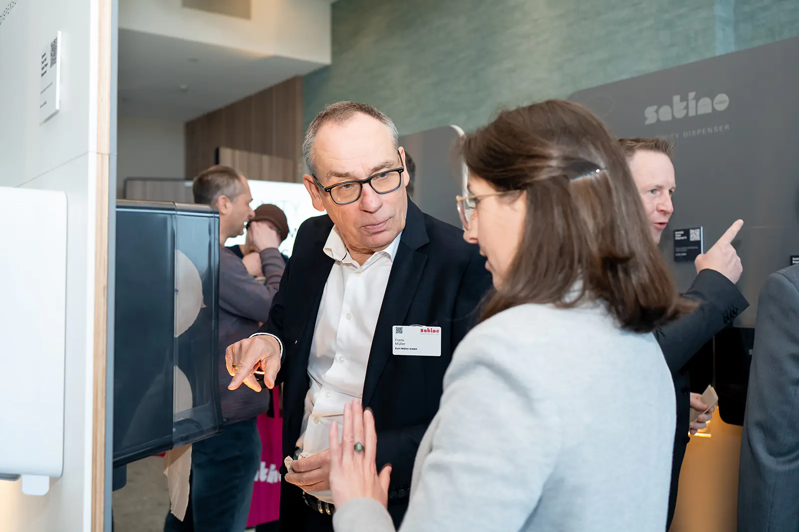 Professionelle Foto- und Videobegleitung für Firmenveranstaltungen, Messen und Business-Events. - Photo 10