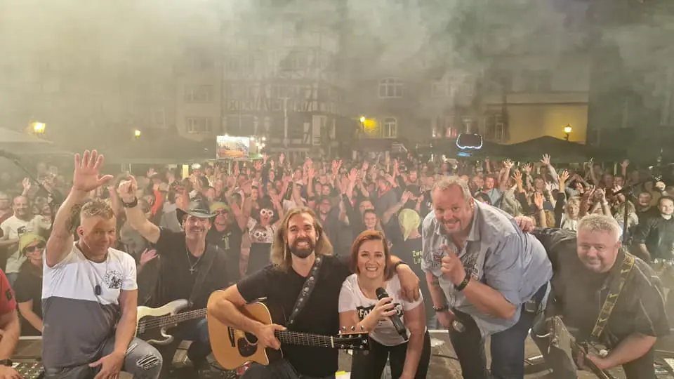 Partyband - Repertoire von Klassikern bis zu aktuellen Charts begeistert mit Professionalität  und Spielfreude 