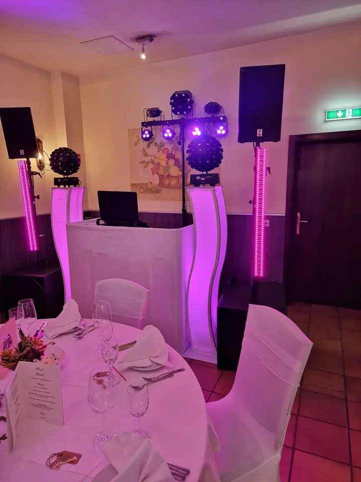 Hochzeit Standard 6 Std. reine Musikspielzeit. Inkl. Persönliches Vorgespräch in der Location bis 30 km! ab Duisburg 