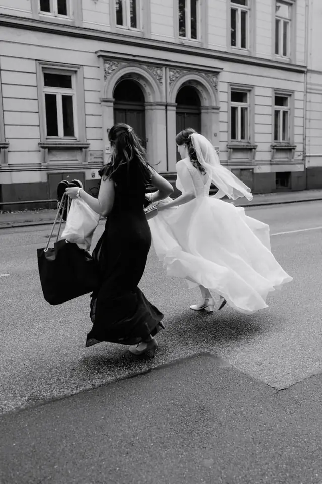 Dokumentarische Hochzeitsfotografie & Film - emotional, ungestellt und zeitlos. - Photo 7