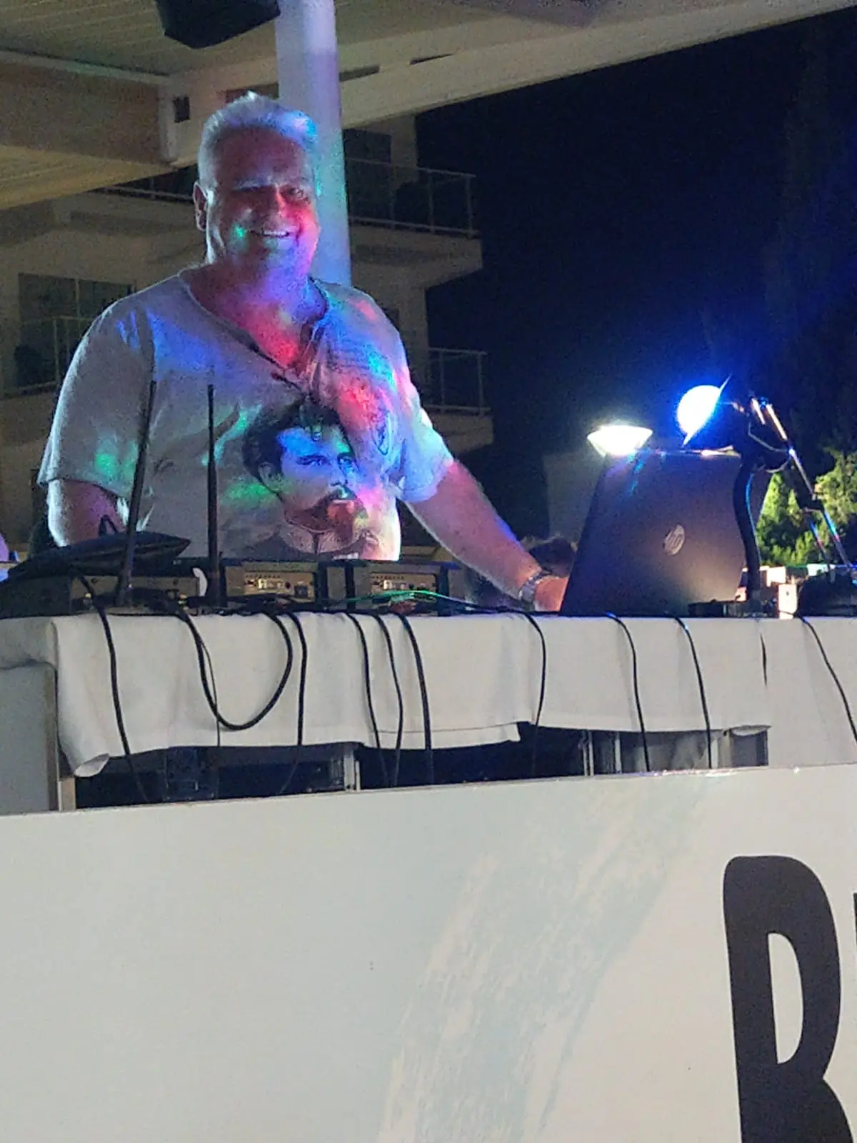 Hochzeits- und Event DJ (Hochzeiten, runde Geburtstage, Mottopartys, Firmenfeiern und Vereinsfeste