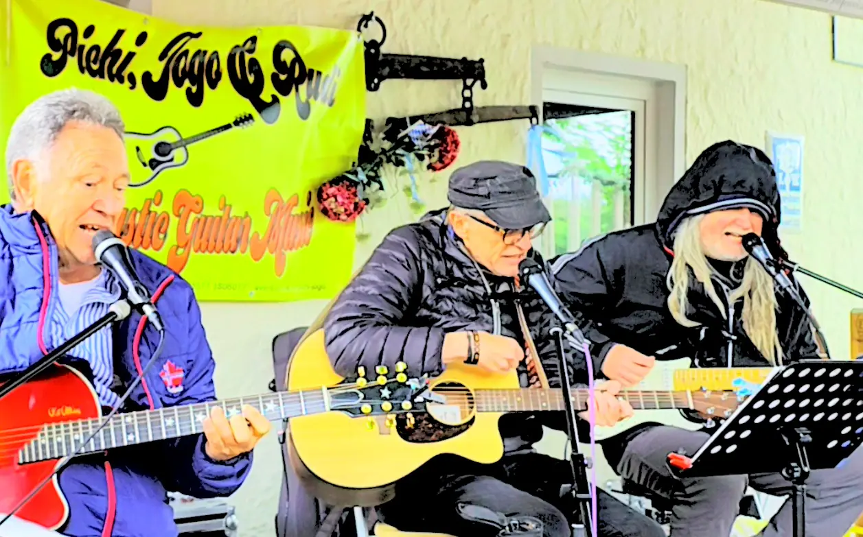 Das Akustik-Gitarren-Trio Pichi, Jogo & Rudi bringt Schwung und gute Laune in Ihre Party oder Ihr Event!