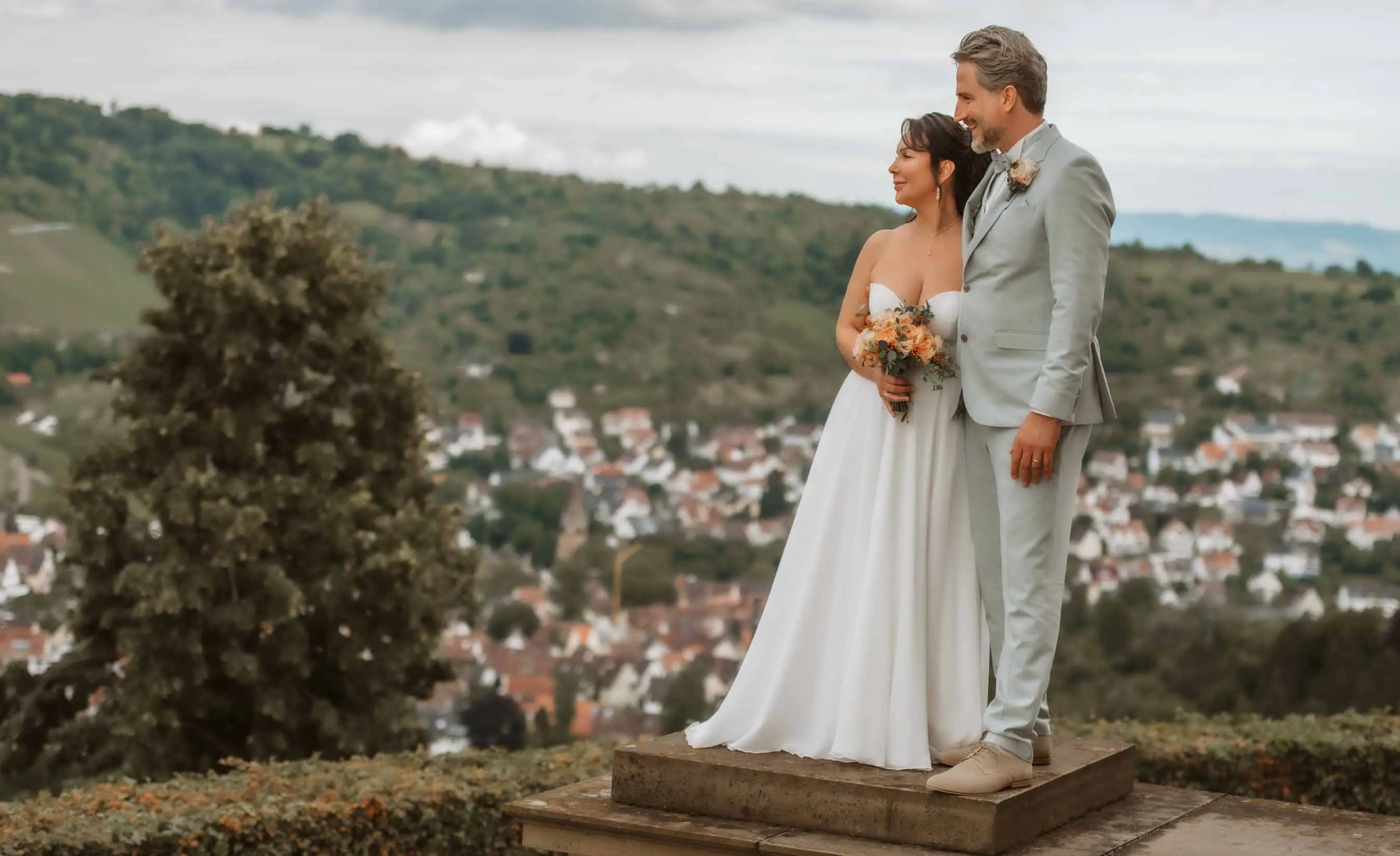 Natürliche, emotionale Hochzeitsfotografie in Stuttgart und Umgebung – authentische Momente und zeitlose Erinnerungen.